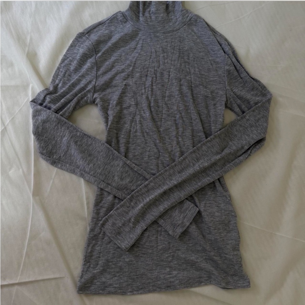 H&M Charcoal Long Sleeve Women's Top